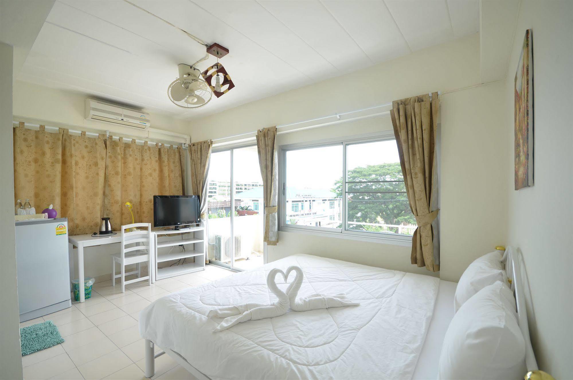 Pearl@Hua Hin Hotel Exterior photo